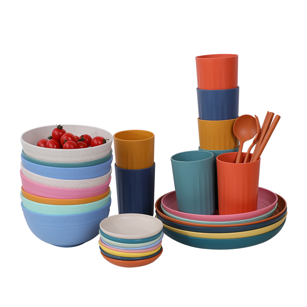  T&ouml;rhetetlen, &uacute;jrafelhaszn&aacute;lhat&oacute; b&uacute;zaszalm&aacute;b&oacute;l k&eacute;sz&uuml;lt &eacute;tk&eacute;szletek konyhai kell&eacute;kek k&uuml;lt&eacute;ri kempinged&eacute;nyek